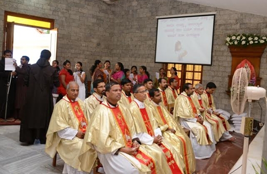 Bishop Francis Serrao ordains 9 deacons